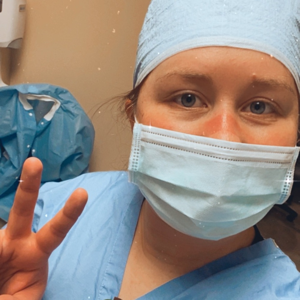 Meet your Posher, Alexis